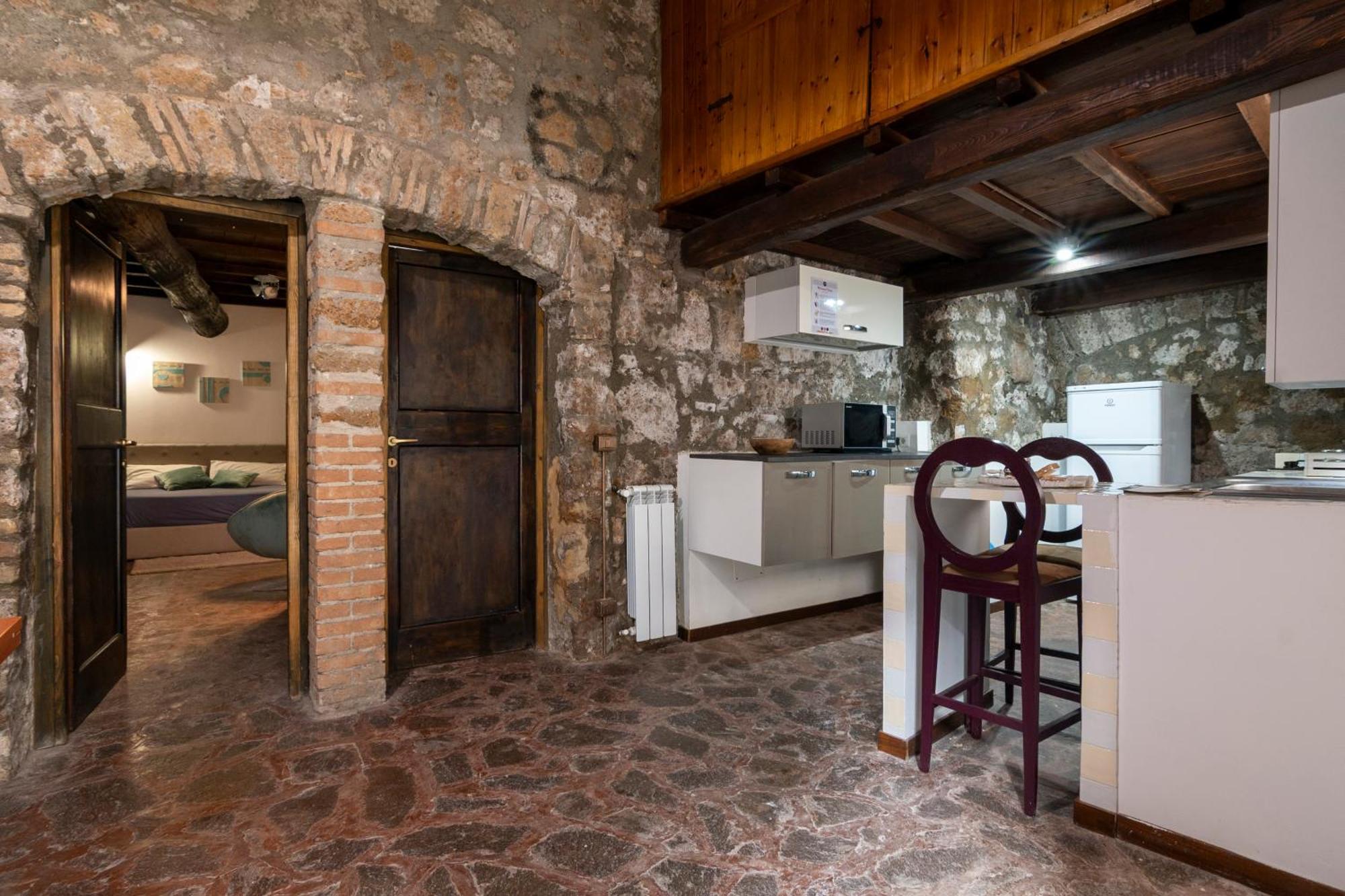 Maison Della Cattedrale * Sutri